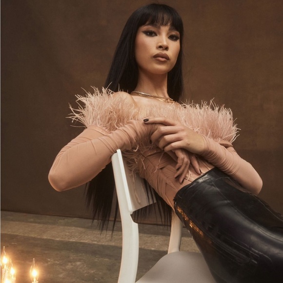 HOUSE OF CB 'Faith' Blush Off The Shoulder Feather Bodysuit NWOT - Picture 13 of 17